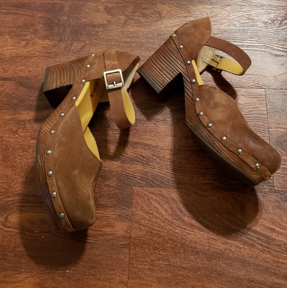 Retro Pump - Picture 3 of 5